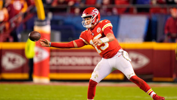 Patrick Mahomes throws the football.